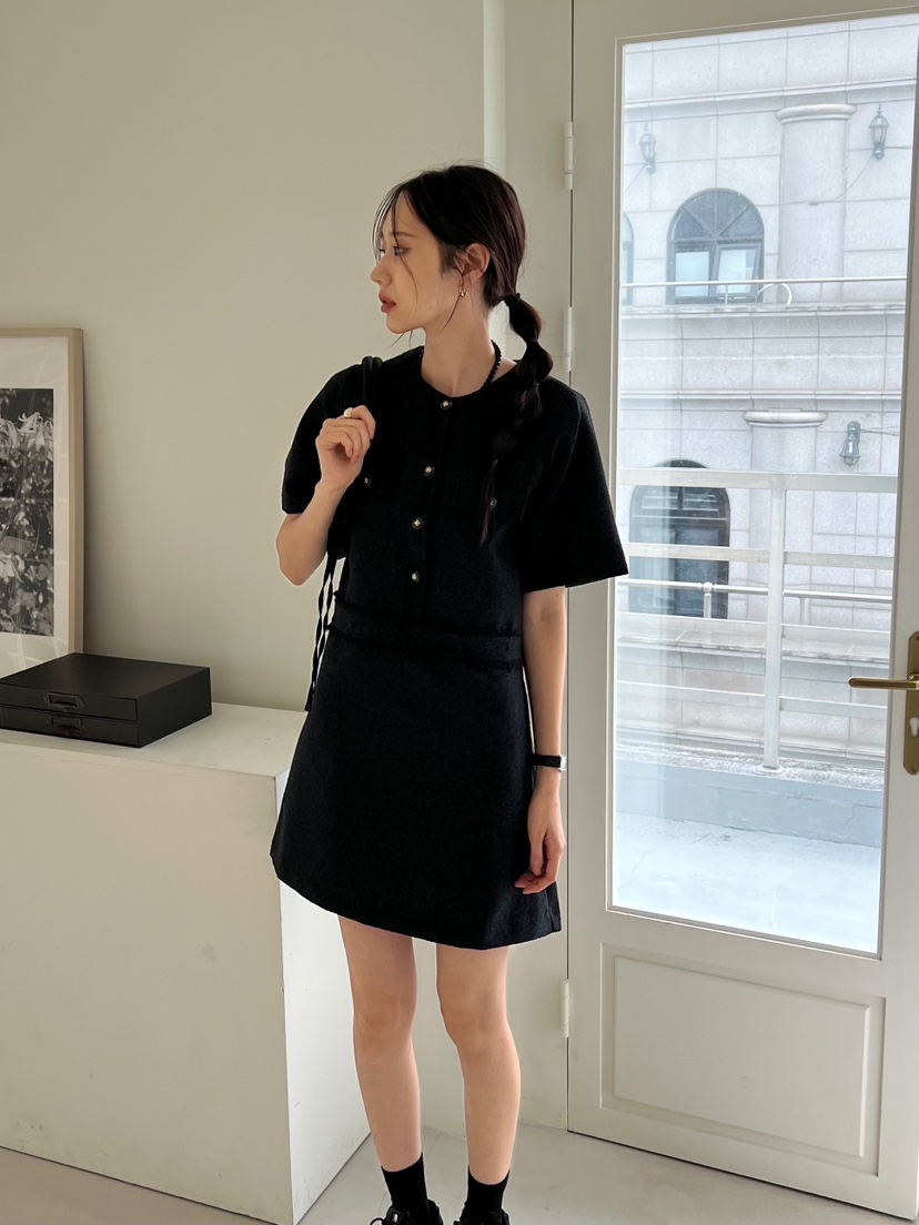 ME MO韓國直郵女裝新款推薦真品時尚24秋冬人氣連衣裙花呢ME MO連衣裙圖色2